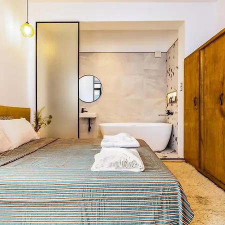 Chic And Charming 2bd Flat In The Heart Of By Flat Mаnager *