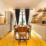 Διαμέρισμα Chic And Charming 2bd Flat In The Heart Of By Flat Mаnager *