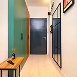 Chic And Charming 2bd Flat In The Heart Of By Flat Mаnager Διαμέρισμα Φιλιππούπολη