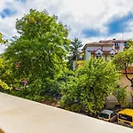 Διαμέρισμα Chic And Charming 2bd Flat In The Heart Of By Flat Mаnager
