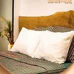 Διαμέρισμα Chic And Charming 2bd Flat In The Heart Of By Flat Mаnager