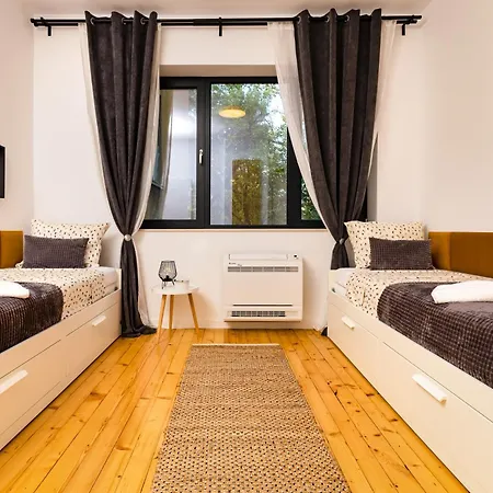 Chic And Charming 2bd Flat In The Heart Of By Flat Mаnager Apartamento