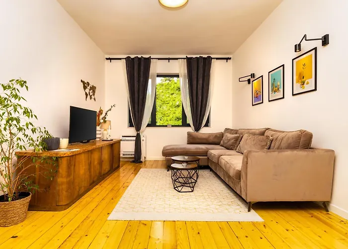 Chic And Charming 2bd Flat In The Heart Of By Flat Mаnager アパート