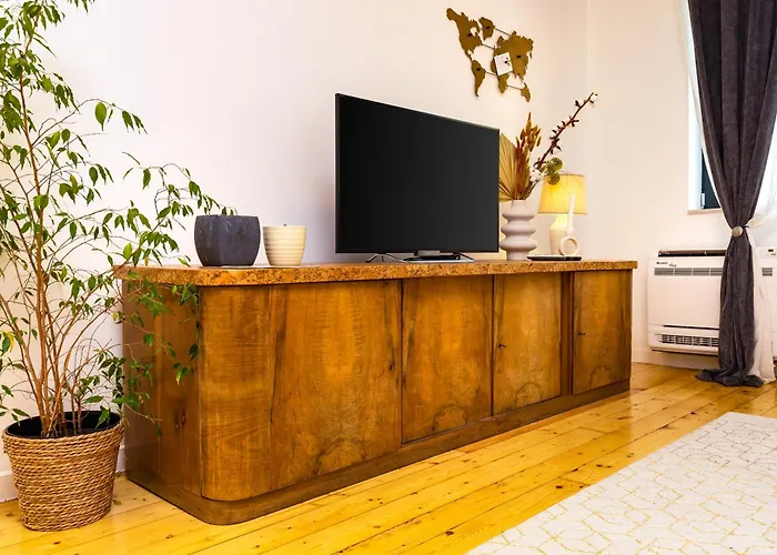 Chic And Charming 2bd Flat In The Heart Of By Flat Mаnager アパート プロヴディフ