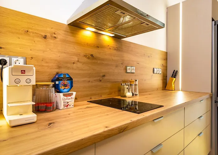 Chic And Charming 2bd Flat In The Heart Of By Flat Mаnager アパート *